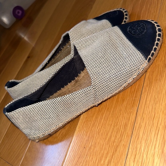 Tory Burch Canvas Printed Espadrille Dulce de Leche Flats Sz 9 PRICE DROP - Picture 7 of 9